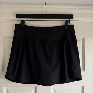 Athleta Black Run With It Skort 14”